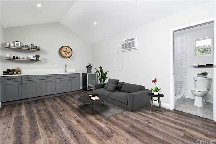 21153 Placerita Canyon Road Newhall, CA 91321
