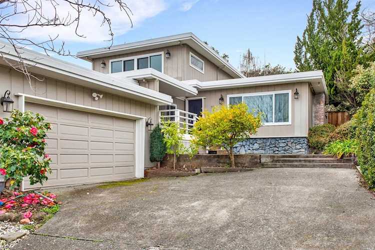 715 Cindy Lane Petaluma, CA 94952 | MLS 21919034 Photo 1