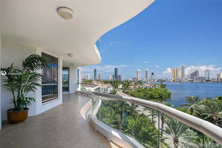 6000 Island Blvd #608 Aventura, FL 33160