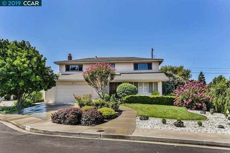 771 Fairlawn Pl Concord, CA 94518 | MLS 40877157 Photo 1