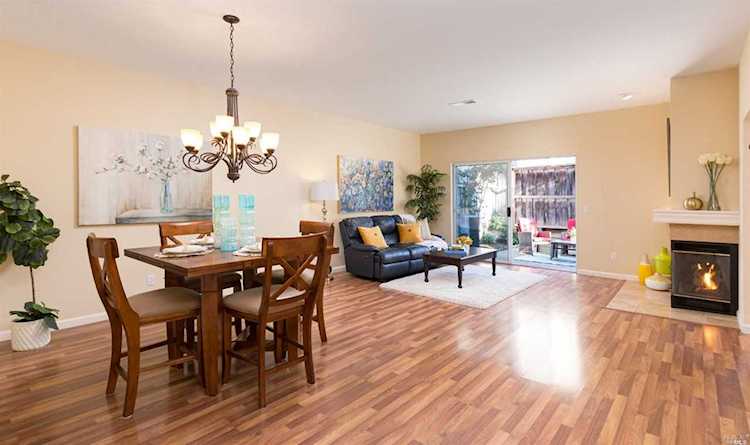 555 Danby Court Petaluma, CA 94954 | MLS 21917853 Photo 1