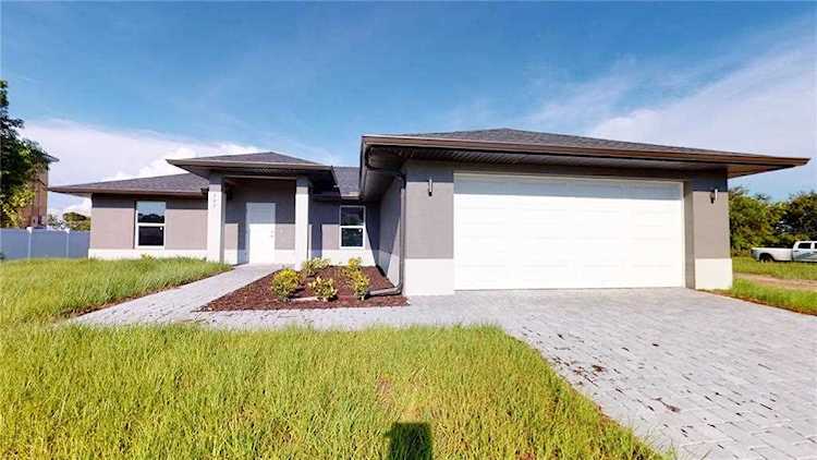 40 Lark Drive Placida, FL 33946