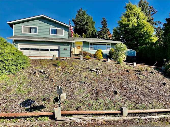 720 Sky Meadow Centralia, WA 98531