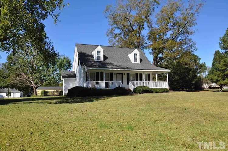 5750 Raleigh Road Benson, NC 27504 | MLS 2287260 Photo 1