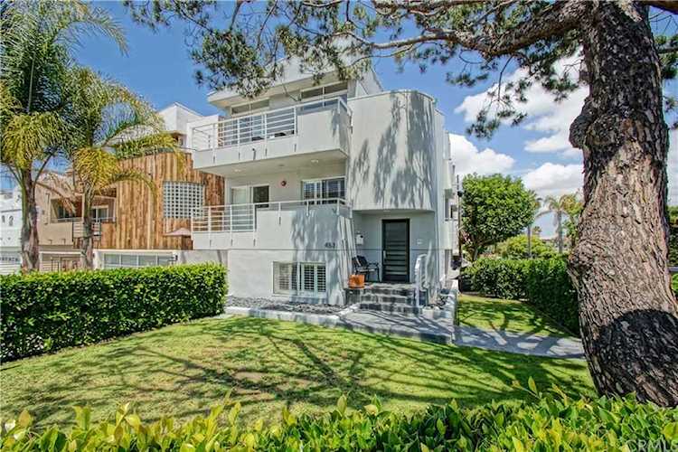 453 Marine Avenue Manhattan Beach, CA 90266