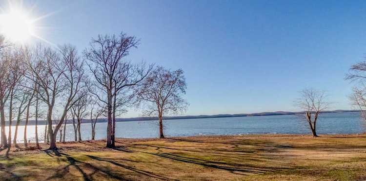 123 Sparrow Ln Dover, TN 37058