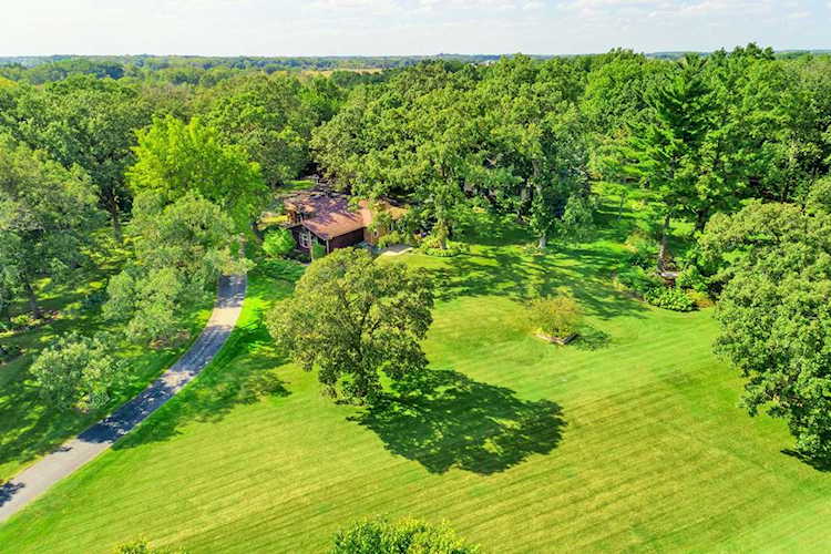 21988 W Il Route 176 Mundelein, IL 60060
