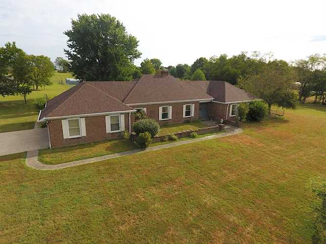 225 Dreyfus Road Berea, KY 40403