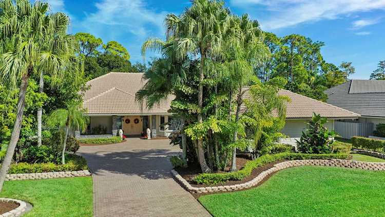 20 Rabbits Run Palm Beach Gardens, FL 33418