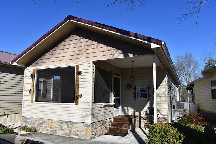 443 Mountain Thrush Dr Townsend, TN 37882
