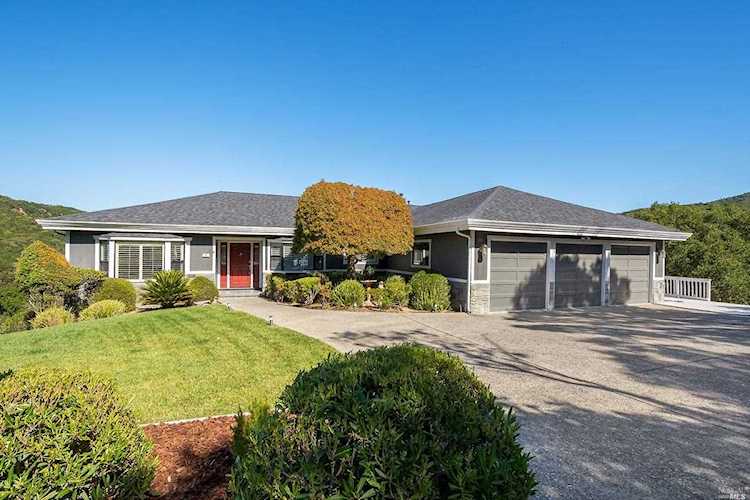 21 Pensacola Court Novato, CA 94949