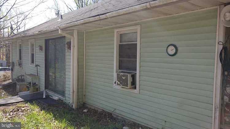 18506 Old Triangle Rd Triangle, VA 22172