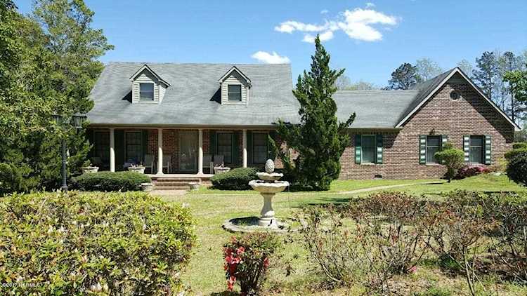 1020 Holly Creek Boulevard Williamston, NC 27892