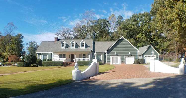 1040 Boyce Street Williamston, NC 27892
