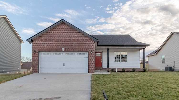 92 Rose Edd Estates Oak Grove, KY 42262