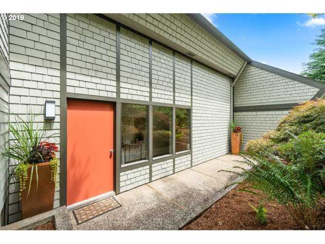 1803 SW Comus St Portland, OR 97219