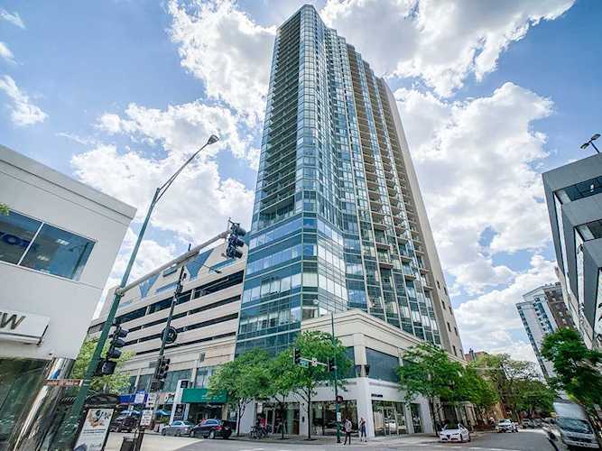 111 W Maple St #3008, Chicago, IL, 60610 located in the Gold Coast Galleria Photo 1