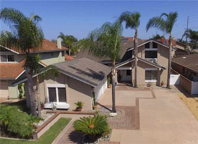18974 Mount Walton Circle Fountain Valley, CA 92708 | MLS OC19216906 Photo 1