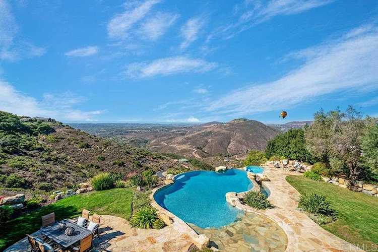 8018 Camino De Arriba Rancho Santa Fe, CA 92067