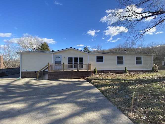 206 Lakeshore Dr Dover, TN 37058