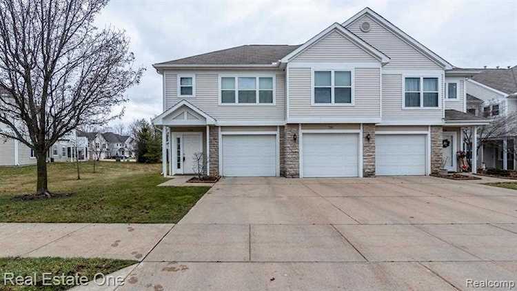 722 E Fieldstone Circle Chelsea, MI 48118