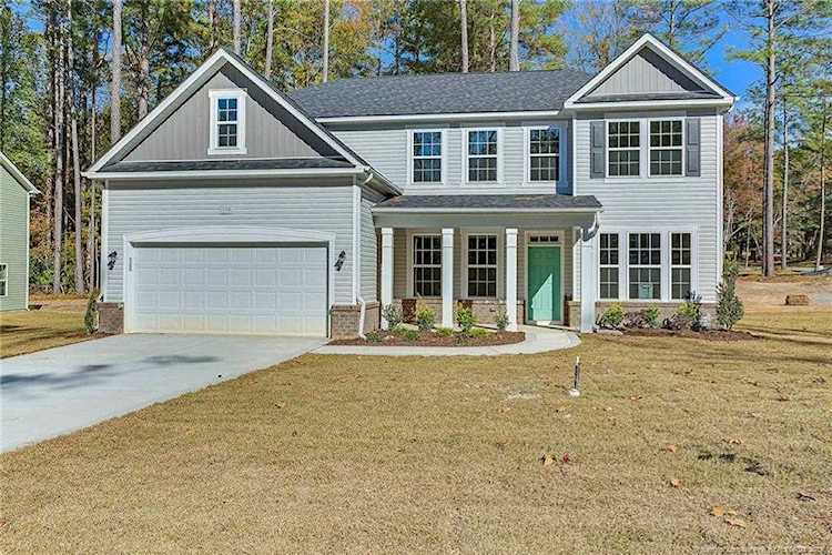 330 Glade Dr Aberdeen, NC 28315 | MLS 608766 Photo 1