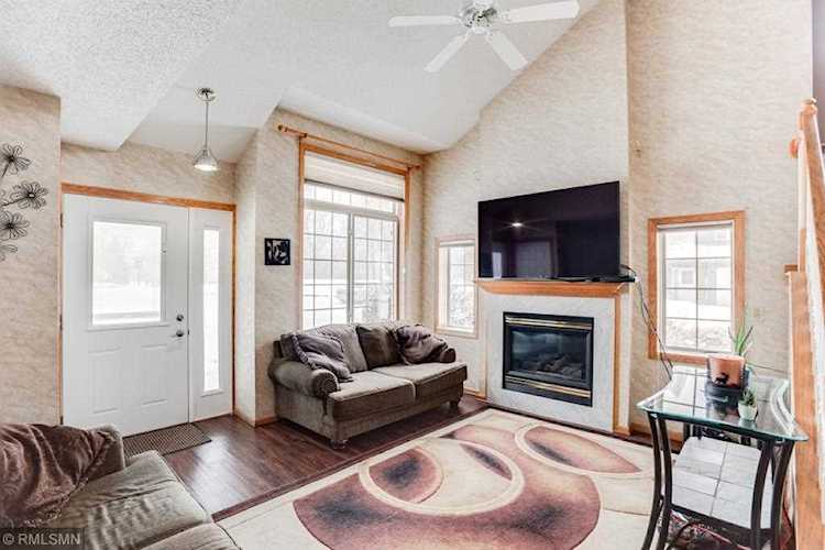 2014 Willow Circle Centerville, MN 55038