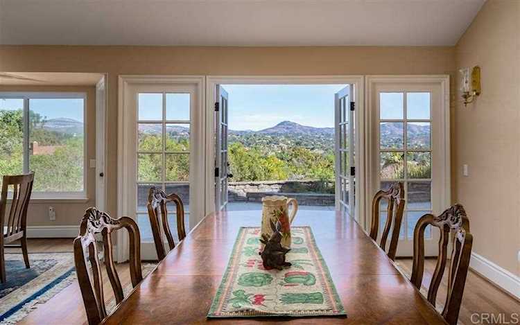 804 Woodside Ln Encinitas, CA 92024