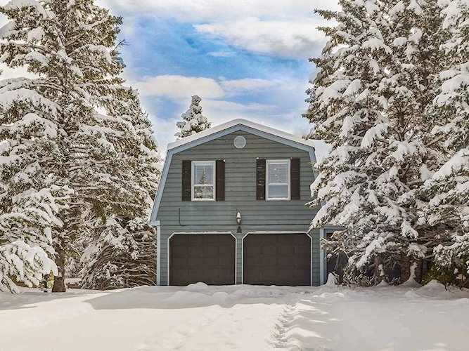 110 Redwood Meadows Drive Redwood Meadows, AB T3Z 1A3
