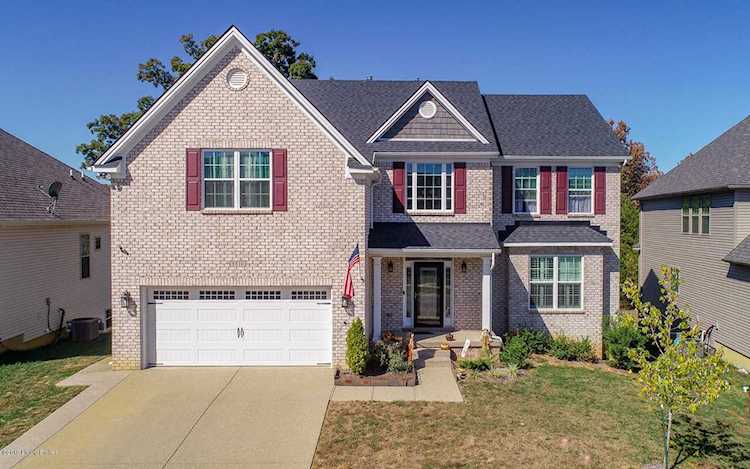8810 Talon Ridge Dr Louisville, KY 40229