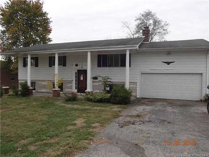 711 White St Scottsburg, IN 47170