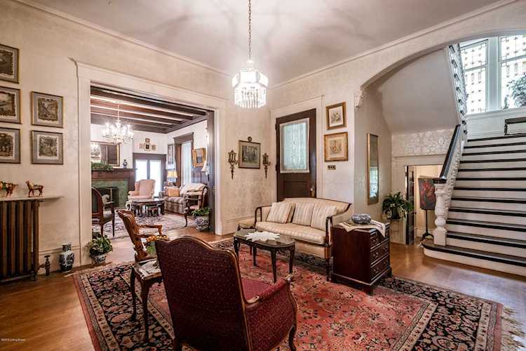 2215 Carolina Ave Louisville KY 40205 MLS1550286