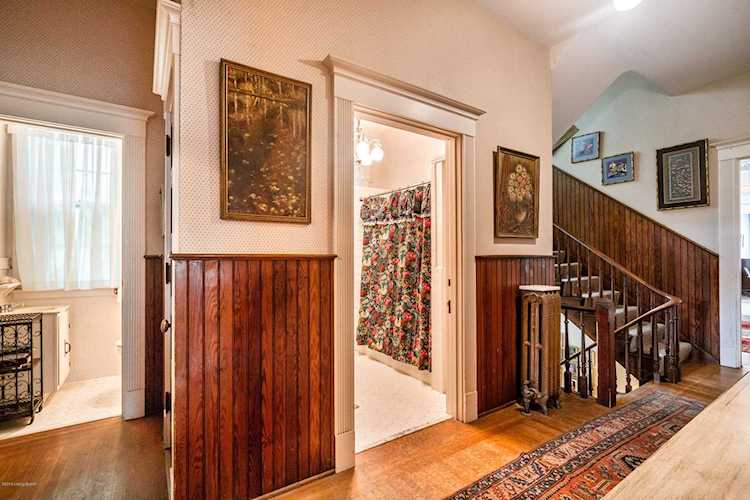 2215 Carolina Ave Louisville KY 40205 MLS1550286