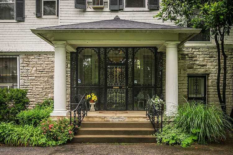 2215 Carolina Ave Louisville KY 40205 MLS1550286