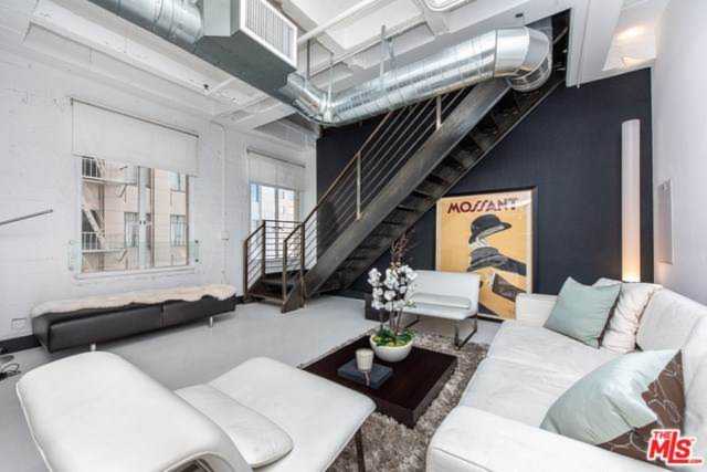 6253 Hollywood Boulevard #507 Los Angeles, CA 90028