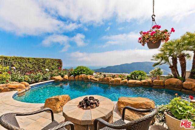 1738 Chastain Pacific Palisades, CA 90272