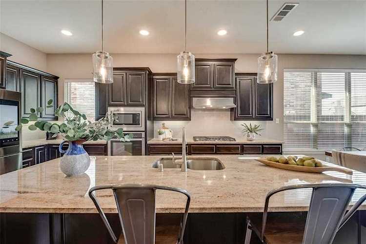 1601 Presley Way Lantana, TX 76226