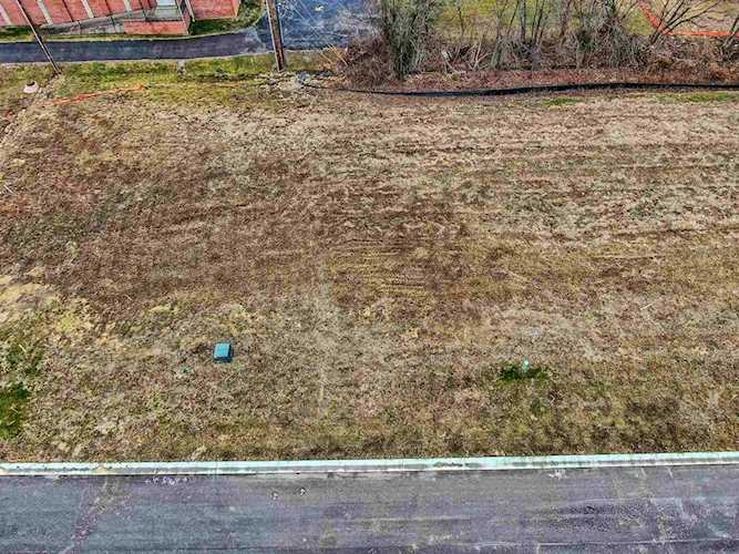 8539 Pebble Creek Drive Newburgh, IN 47630