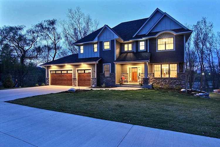 1124 Evergreen Lane N Plymouth, MN 55441