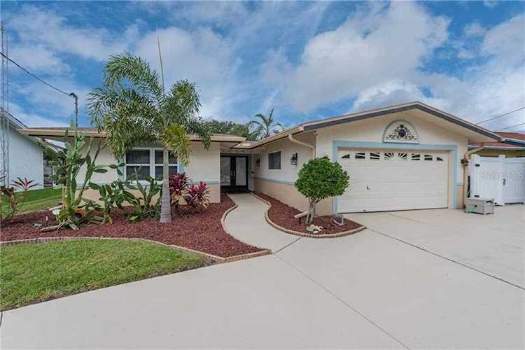 217 N Driftwood Drive Palm Harbor, FL 34683