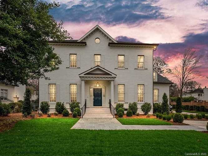 2423 Vernon Dr Charlotte, NC 28211