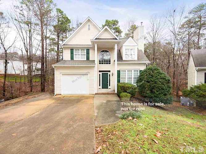 107 Eagle Swoop Court Cary Nc 27513 Mls 2295058