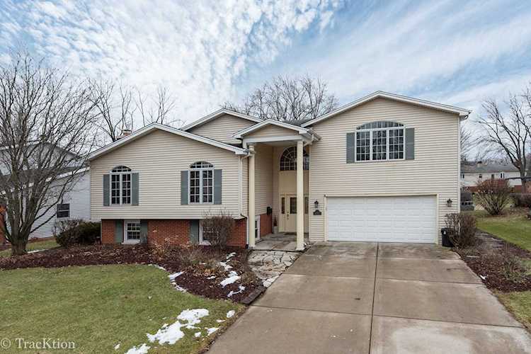 1025 Tamarack Dr Darien, IL 60561