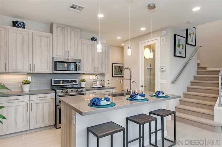1145 Via Lucero 216 Oceanside, CA 92056