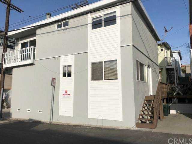 217 11th Street #C in Manhattan Beach, CA - MLS# SB19148132 Photo 1
