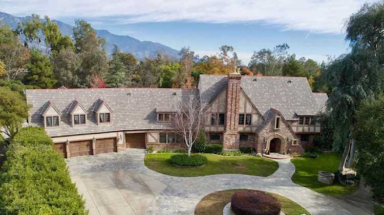 245 Berkshire Avenue La Canada Flintridge, CA 91011