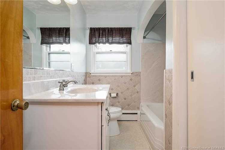 5190 Edwardsville Galena Rd Floyds Knobs, IN 47119 MLS 2019011083