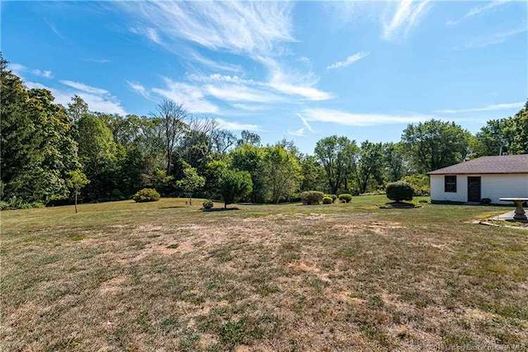 5190 Edwardsville Galena Rd Floyds Knobs, IN 47119 MLS 2019011083