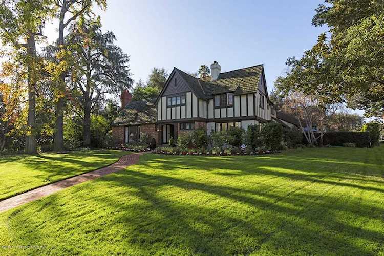 1555 Charlton Road San Marino, CA 91108