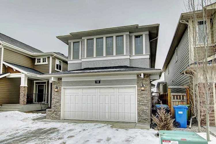 18 Aspen Summit Mount SW Calgary, AB T3H 0R4